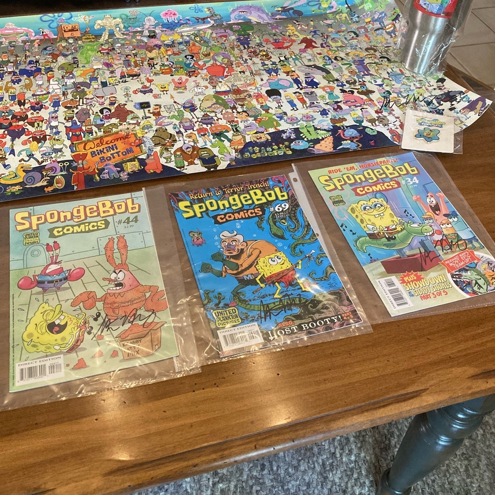 Autographed SpongeBob Comics Set and poster